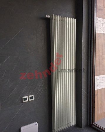 Радиатор Zehnder Charleston Completto CH 3180/14 V001 ½ RAL 9016